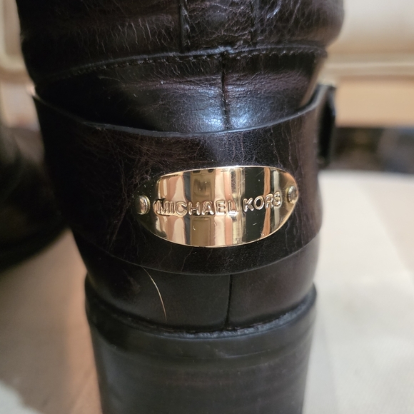 MICHAEL KORS DARK BROWN LEATHER BOOTS WITH GOLD HARDWARE SIZE 9 - Picture 3 of 10